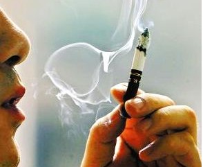 鼻炎要不要戒烟？鼻炎抽烟会怎么样？