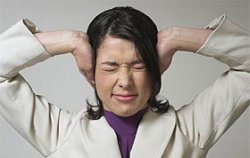 长期患有中耳炎不治会有哪些危害呢?