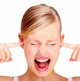 慢性中耳炎基本的症状有哪些，怎么治？